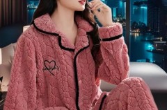 冬季适合穿什么样的睡衣_冬季穿什么睡衣睡觉舒服