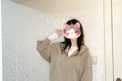 卫衣腋下有线头怎么去除，卫衣腋下很宽怎么改