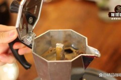摩卡壶粉盒可以放一半咖啡吗_摩卡壶放一次咖啡粉可以重复煮吗