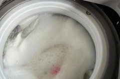 洗衣粉泡衣服泡多长时间比较好，洗衣粉泡多好还是少好？