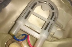 热水袋里水密封很久会怎样，热水袋里的水还能用吗？