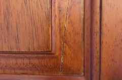 原木门开裂正常吗，原木门开裂是质量问题吗