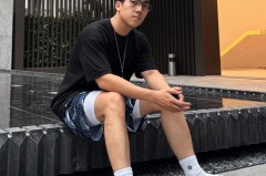 夏天穿袜子配拖鞋很奇怪吗，夏天穿袜子穿拖鞋？