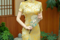 五五分身材穿旗袍好看吗，五五分身材穿搭女？