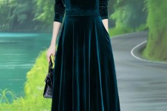 金丝绒长裙和大衣配吗，金丝绒长裙配什么外套好看？