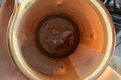 破壁机底部糊了还能用吗，破壁机底子糊黑了怎么洗干净