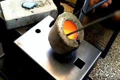 坩埚是什么材料制成的_坩埚一般是什么材质