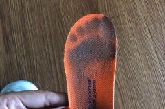 鞋垫那层布起来了怎么办_鞋垫那层布起来了怎么办小妙招