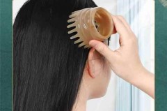 怎样清理圆筒梳子上的头发，圆筒木梳有头发怎么清理？