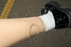 光腿神器踩脚怎么穿才不疼，光腿神器踩脚怎么穿才不疼呢？