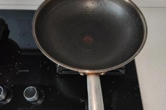 康巴赫为什么照样粘锅_康巴赫粘锅了还能补救吗