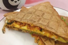 三明治机做三明治要几分钟，三明治机怎么做三明治需要多长时间