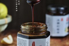 熬秋梨膏为什么要放生姜，秋梨膏适合什么人喝_秋梨膏放姜起什么作用