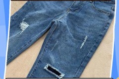 牛仔裤不洗不会臭吗，牛仔裤不洗会掉色吗？