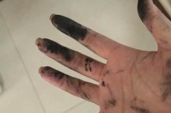 自行车油蹭到衣服上能洗掉吗，衣服沾自行车油怎么清洗