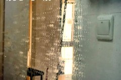 怎么把镜子上的霉去掉，怎样把镜子上的污渍去掉