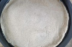 新买的电饼铛要拿猪皮擦吗，新买的电饼铛直接用了？