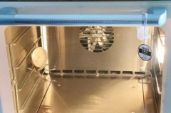 烤箱空烤完成后要立即打开玻璃门吗，烤箱空烤需要关门吗