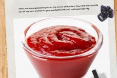 白衣服上沾了番茄酱用什么能洗掉_白衣服沾到番茄酱怎么洗