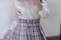 jk怎么坐不会压坏褶子，jk制服坐下来的时候怎么保护褶子？