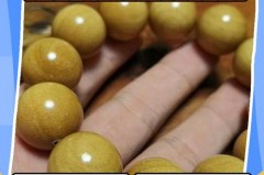 黄杨木手串包浆后是什么颜色，黄杨木把件包浆？