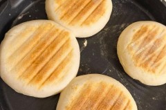 电饼铛开了一天忘关了会烧坏吗，电饼铛一天没关电怎么办？