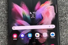 三星zfold3是屏下摄像头吗，三星折叠手机zflip3摄像头？