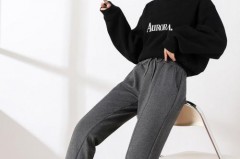 羽绒裤适合穿紧一点还是松一点，羽绒裤穿里面还是外面