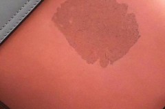 lv变色皮沾水了怎么办，lv变色皮变色过程？