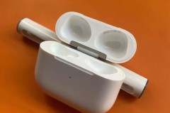 airpods充电仓可以带上飞机吗，airpods充电仓能用多长时间？