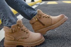 马丁靴冬天鞋底滑怎么办，马丁靴的底为什么会裂开？